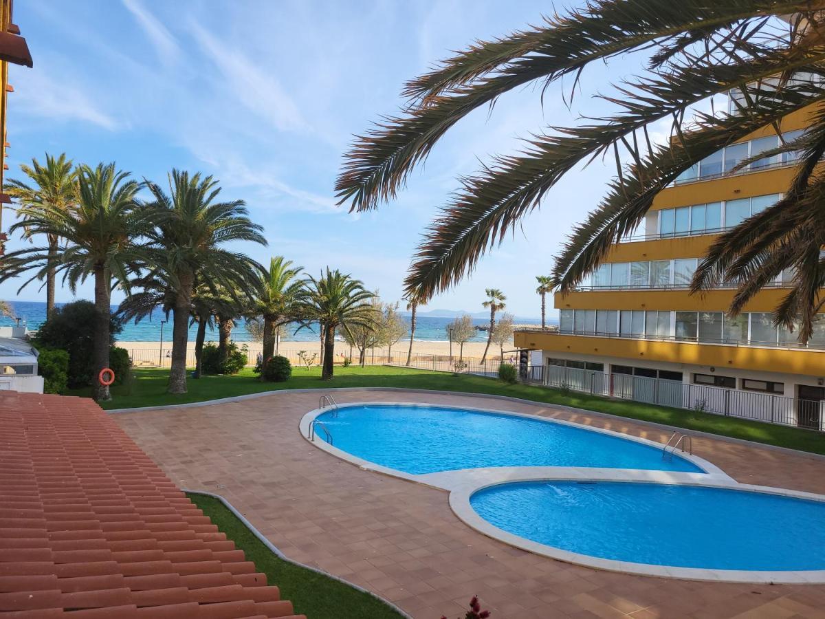 Superbe Apartement En Residence Avec Piscine Roses Esterno foto