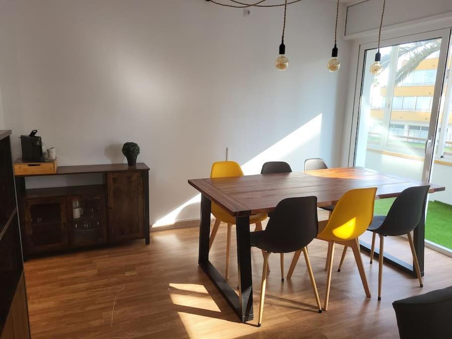 Superbe Apartement En Residence Avec Piscine Roses Esterno foto