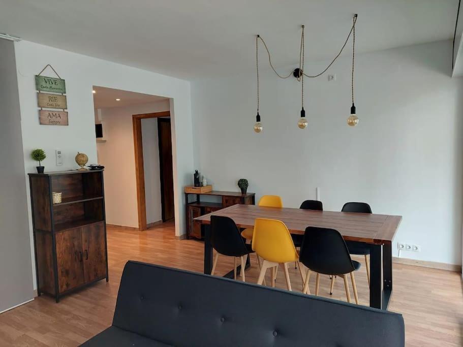 Superbe Apartement En Residence Avec Piscine Roses Esterno foto