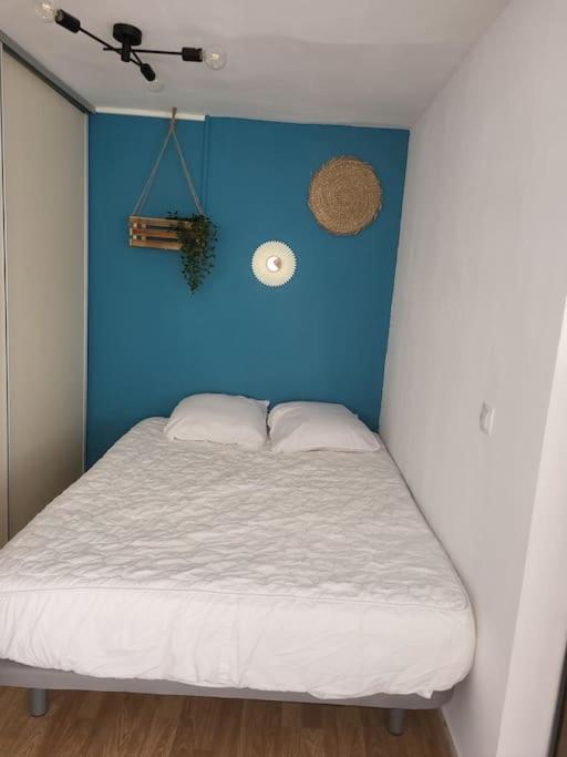 Superbe Apartement En Residence Avec Piscine Roses Esterno foto